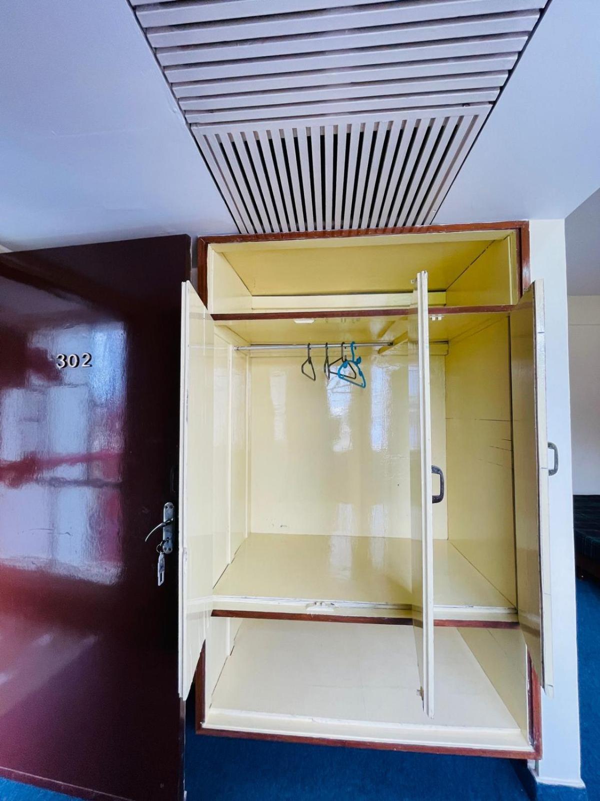 Gautam Hotel Varanasi Exterior photo